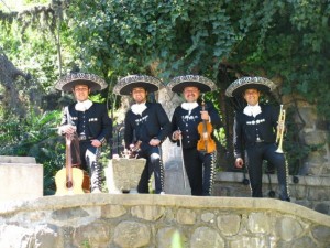 Mariachi Chile Mexico prestadores de Servicio tecnico en Chile en Providencia |  Serenata sorpresa..!! 02-7279788, Mariachis, Charros, serenatas, rancheras... a domicilio..!!