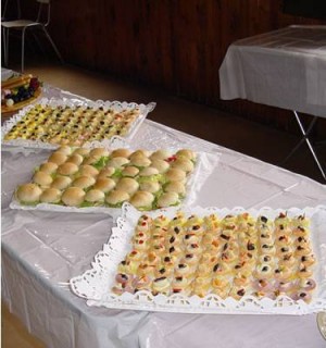 Karina Lillo  Anuncios gratis en Independencia |  Servicio de Banqueteria de Alta Calidad, Canapes,tapaditosTortas, empanadas, brochetas,