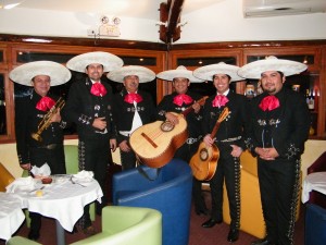 Mariachi Chile Mexico Anuncios gratis en San Miguel |  Regale Serenatas con autenticos mariachis..!!, Mariachis, Charros, serenatas, rancheras... 7279788