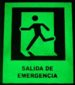 Guido Martinez L. Anuncios Servicio tecnico en Chile en Santiago |  señalética y balizamiento fotoluminiscente para vias de emergencia seguras, señales de seguridad, emergencia, señalizacion a baja altura