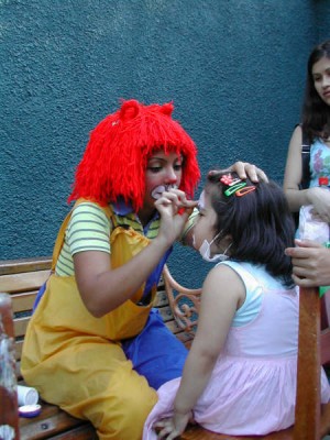 Alfa Eventos Cumplea&ntilde;os prestadores de Servicio tecnico en Chile en Las Condes |  Animacion titeres magos payasitas lazy town  cumplea&ntilde;os 09385216, Fiestas infantiles barney camas elasticas mesas y sillitas.