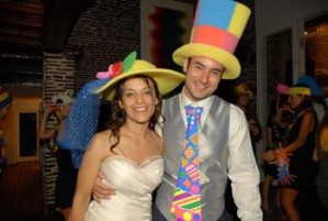 rarapi prestadores de Servicio tecnico en Chile en Providencia |  COTILLON PARA MATRIMONIOS   FONO: 4199953, cotillon de espumas .sombreros divertidos variedad en coloresy dise&ntilde;os.
