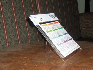 Jorge Castillo A. prestadores de Servicio tecnico en Chile en Santiago |  PORTA FOLLETOS  DISPLAYS EN ACRILICO, Soporte zapatillas para  panel ranurado