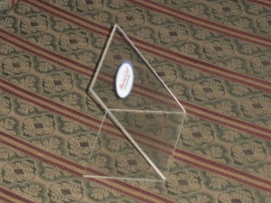 Jorge Castillo A. prestadores de Servicio tecnico en Chile en Santiago |  PORTA FOLLETOS ACRILICOS  DISPLAYS ACRILICOS, Soporte Zapatillas para Paneles Ranurados