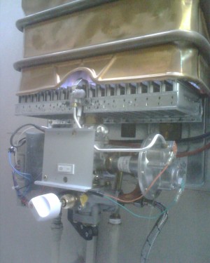 REARGAS prestadores de Servicio tecnico en Chile en Las Condes |  CALEFON REPARACION MANTENCION 2397270 JUNKERS LAS CONDES URGENCIA, Instalacion / Reparacion / Mantencion / Tecnicos SEC / Urgencias 227 77 71