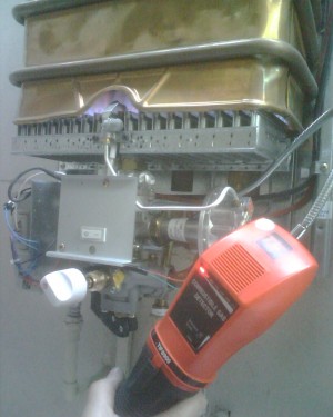 REARGAS prestadores de Servicio tecnico en Chile en Lo Barnechea |  Reparacion de Calefon  Junkers 2397270 LO BARNECHEA URGENCIA SABADO/ DGO, Instalacion / Reparacion / Mantencion / Tecnicos SEC / Urgencias 227 77 71