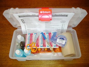 ALBERTO CABRERA prestadores de Servicio tecnico en Chile en La Reina |  EMPRESA MAXIVIT, FABRICA DE BOTIQUIN PARA AUTOMOVILES /BOTIQUINES TODO USO, CAMIONES BUSES TAXIS FURGONES /ESCOLARES HOGAR CAMPING LOCALES COMERCIALES