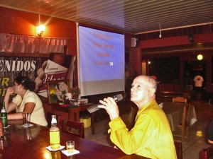 KARAOKE CHILE prestadores de Servicio tecnico en Chile en Pe&ntilde;alol&eacute;n |  KARAOKE NI&Ntilde;OS ADULTOS DOMICILIOS ANIMACION TELON PROYECTOR, ARRIENDO PISTAS PARA CANTAR